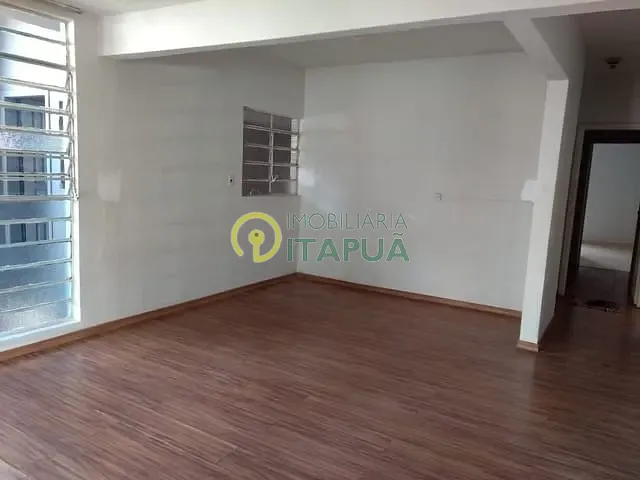 Casa com 246m² 3 quartos e 2 banheiros, à venda, no bairro Jardim Palermo em Londrina