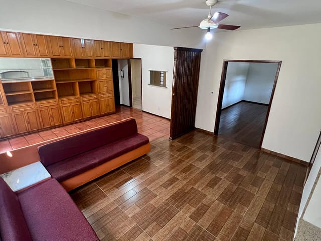 Foto do Casa - Casa comercial com aproximadamente 300m²  para locação no bairro Caiçara, Belo Horizonte, MG | Laris imóveis
