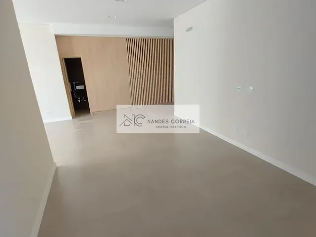 Casa 4 quartos e 4 banheiros, à venda, no bairro Gleba Simon Frazer em Londrina