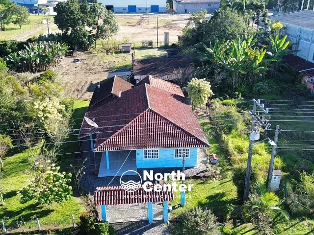 Casa com 2400m² 3 quartos e 3 banheiros, para alugar, no bairro Areias Pequenas em Araquari