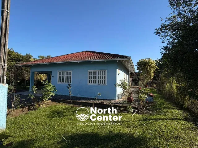 Casa com 2400m² 3 quartos e 3 banheiros, para alugar, no bairro Areias Pequenas em Araquari