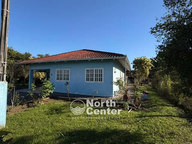 Casa com 2400m² 3 quartos e 3 banheiros, para alugar, no bairro Areias Pequenas em Araquari