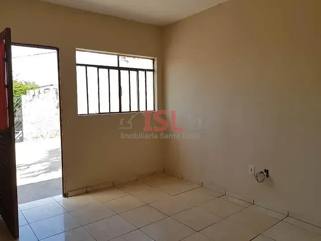 Casa 2 quartos e 2 banheiros, para alugar, no bairro Parque Dom Pedro II em Campinas