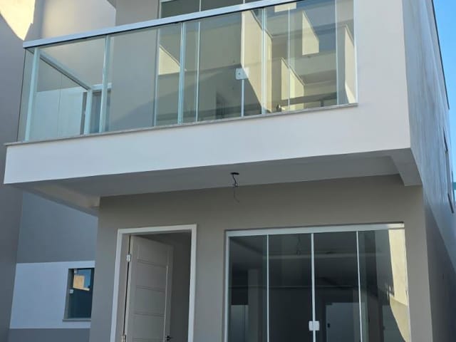 Casa 4 quartos e 3 banheiros, à venda, no bairro Jardim Mariléa em Rio das Ostras