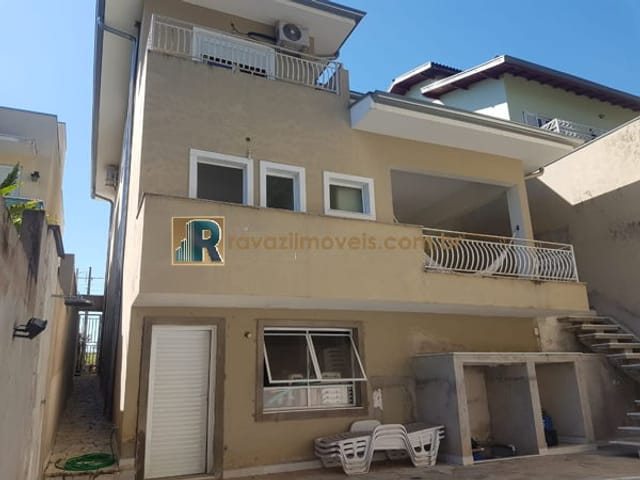Casa com 300m² 3 quartos e 3 banheiros, à venda, no bairro Via Castelli em Louveira