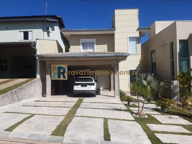 Casa com 300m² 3 quartos e 3 banheiros, à venda, no bairro Via Castelli em Louveira