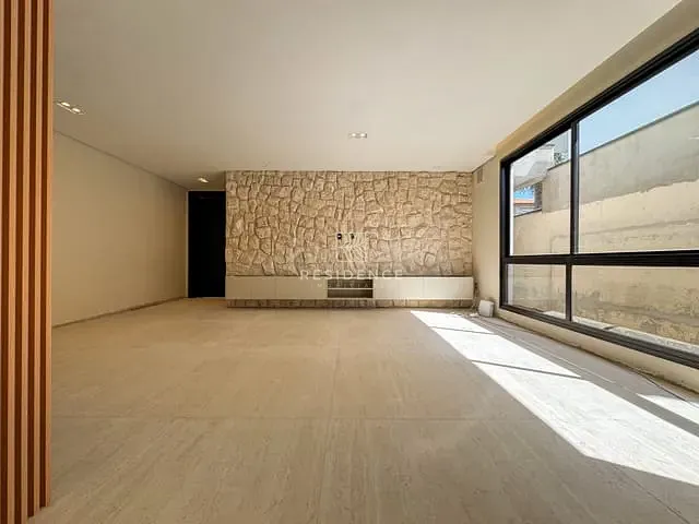 Casa 5 quartos e 3 banheiros, à venda, no bairro Jardim Normdândia em Volta Redonda