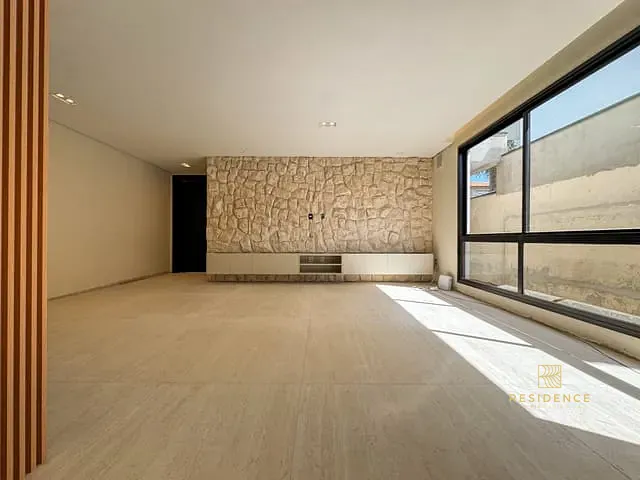 Casa 5 quartos e 3 banheiros, à venda, no bairro Jardim Normdândia em Volta Redonda