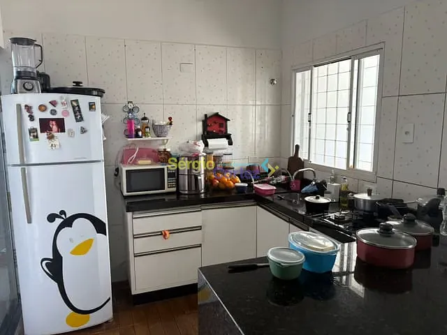 Casa com 125m² 3 quartos e 1 banheiro, à venda, no bairro Jardim Guararapes em Londrina