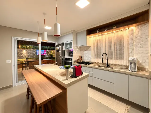 Casa 3 quartos e 3 banheiros, à venda, no bairro Mogi Moderno em Mogi das Cruzes