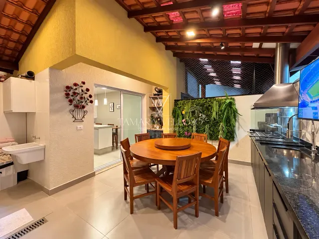 Casa 3 quartos e 3 banheiros, à venda, no bairro Mogi Moderno em Mogi das Cruzes