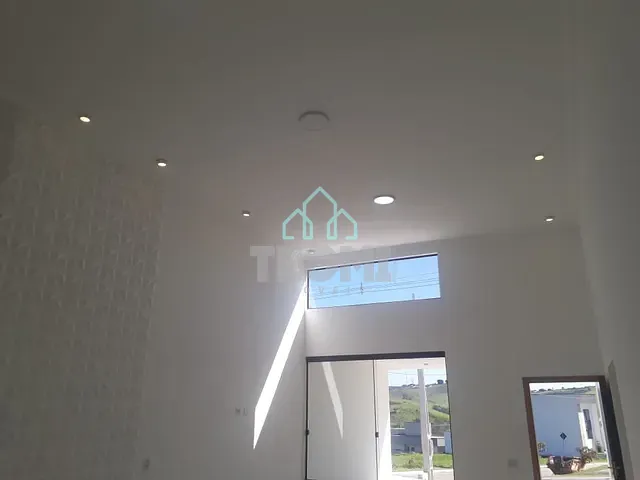 Casa com 250m² 3 quartos e 2 banheiros, à venda, no bairro Itapecerica em Taubaté