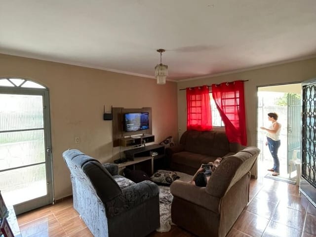 Casa com 200m², à venda, no bairro Paulo Lopes em Cambuí