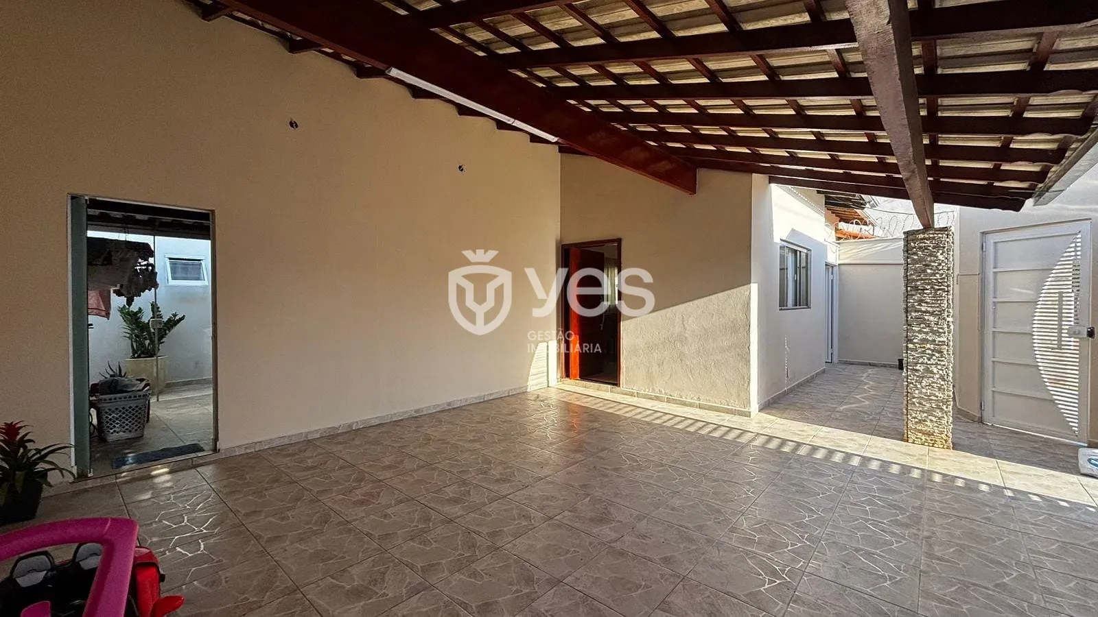 Casa, 4 quartos, 190 m² - Foto 2
