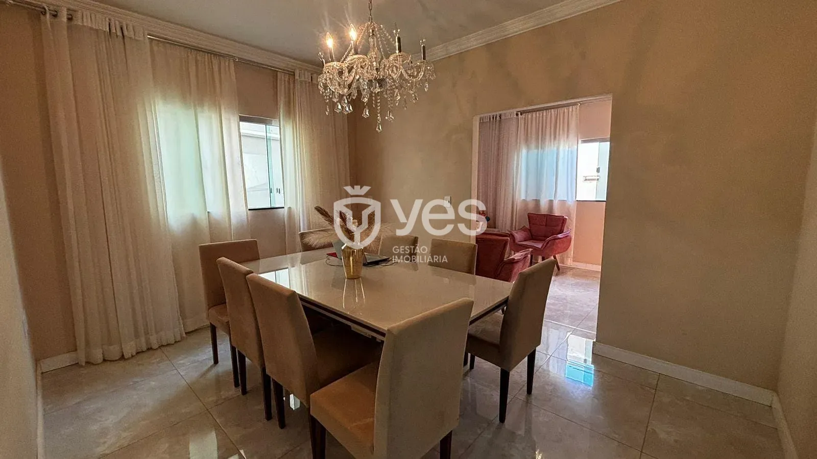Casa, 4 quartos, 190 m² - Foto 1
