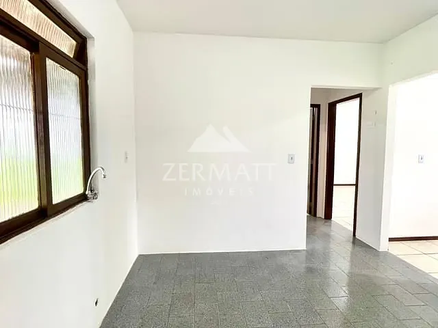 Casa 2 quartos e 1 banheiro, para alugar, no bairro Velha Central em Blumenau