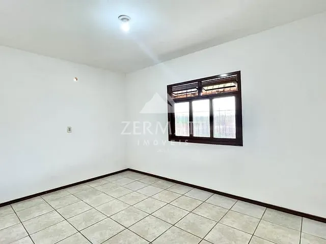 Casa 2 quartos e 1 banheiro, para alugar, no bairro Velha Central em Blumenau