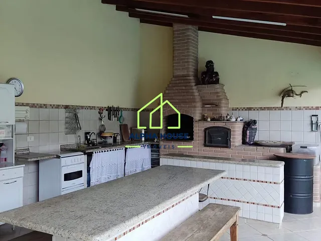 Casa com 675m² 4 quartos e 5 banheiros, à venda, no bairro Jardim Residencial Doutor Lessa em Pindamonhangaba