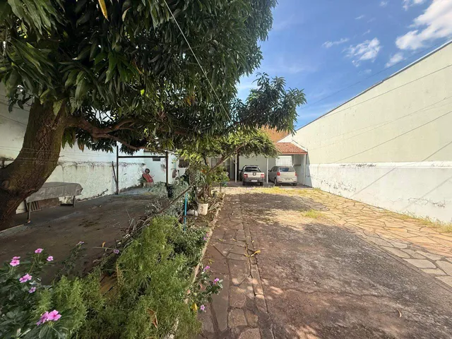 Casa com 378m² 3 quartos e 2 banheiros, à venda, no bairro Aeroviário em Goiânia