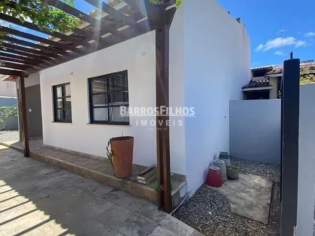 Casa com 130m² 2 quartos e 3 banheiros, à venda ou para alugar, no bairro Aruana em Aracaju