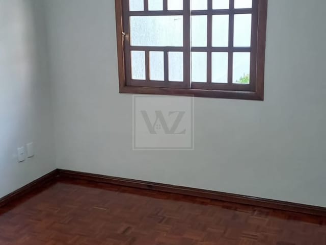 Casa 2 quartos e 2 banheiros, à venda, no bairro Jardim Carvalho em Ponta Grossa