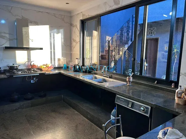 Casa com 300m² 3 quartos e 6 banheiros, à venda, no bairro Parque São Domingos em São Paulo