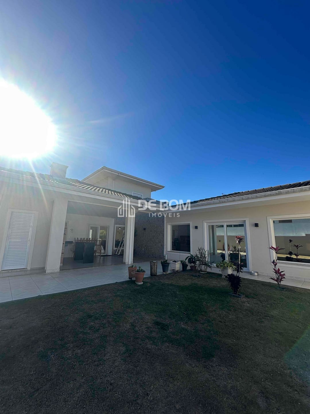 Casa à venda com 4 quartos, 826m² - Foto 2