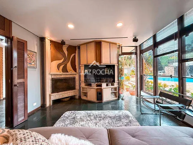 Casa com 2781m² 4 quartos e 4 banheiros, à venda, no bairro Jardim Mediterrâneo em Cotia