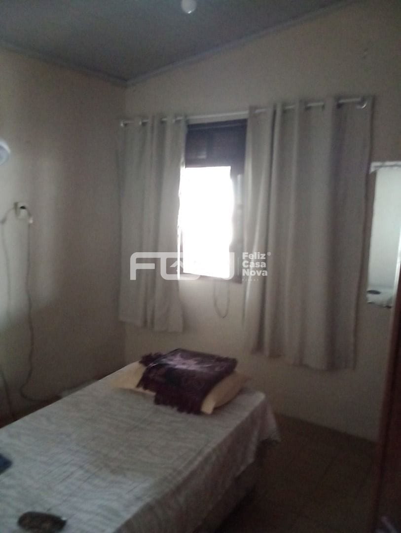 Casa à venda com 3 quartos, 10m² - Foto 6