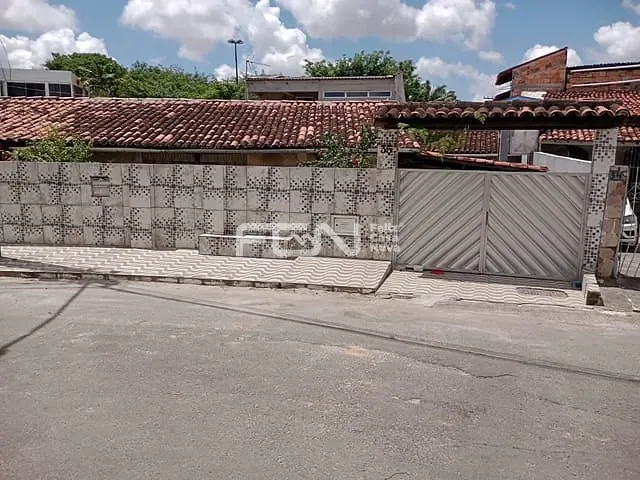 Casa 3 quartos e 2 banheiros, à venda, no bairro Gleba A em Camaçari