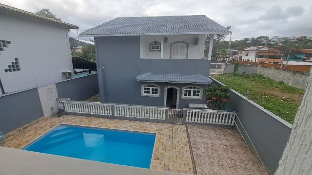 Casa com 351m² 3 quartos e 7 banheiros, à venda, no bairro Piratininga em Niterói