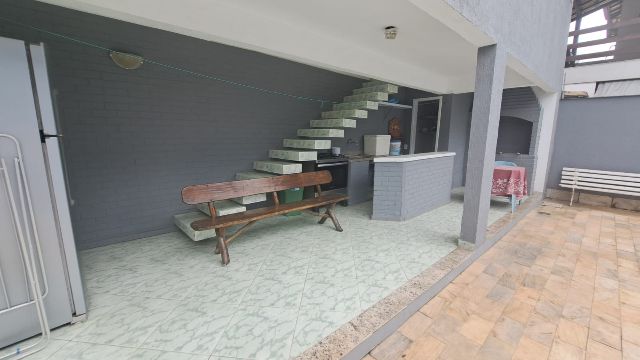 Casa com 351m² 3 quartos e 7 banheiros, à venda, no bairro Piratininga em Niterói