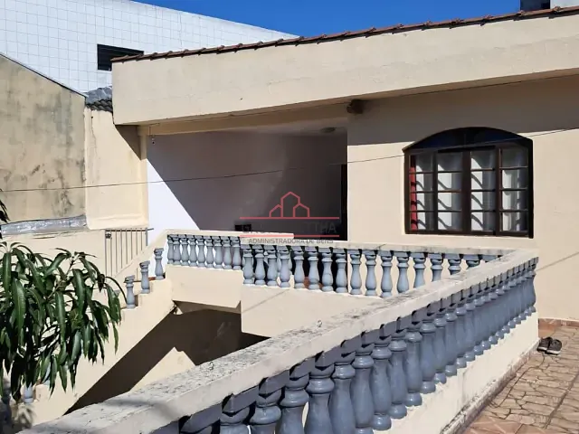 Casa com 302m² 6 quartos e 3 banheiros, à venda, no bairro Jardim dos Camargos em Barueri