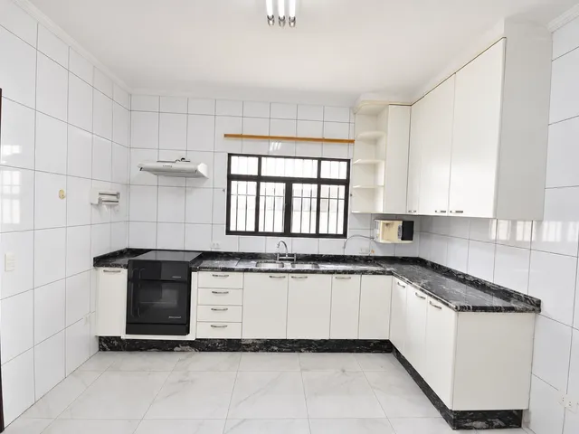 Casa 5 quartos e 6 banheiros, à venda, no bairro Vila Santa Terezinha (Zona Norte) em São Paulo