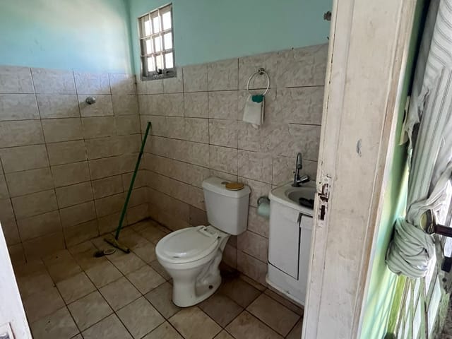 Casa com 200m² 1 quarto e 1 banheiro, à venda, no bairro Santa Clara em Campinas
