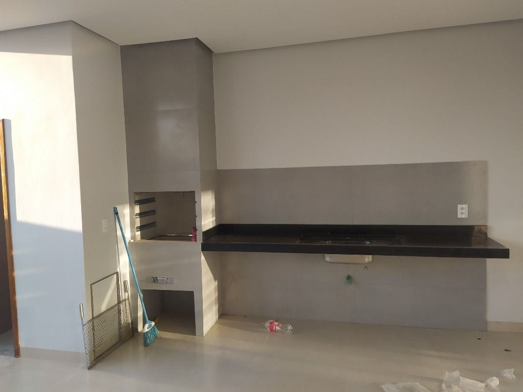Casa à venda com 3 quartos, 162m² - Foto 4