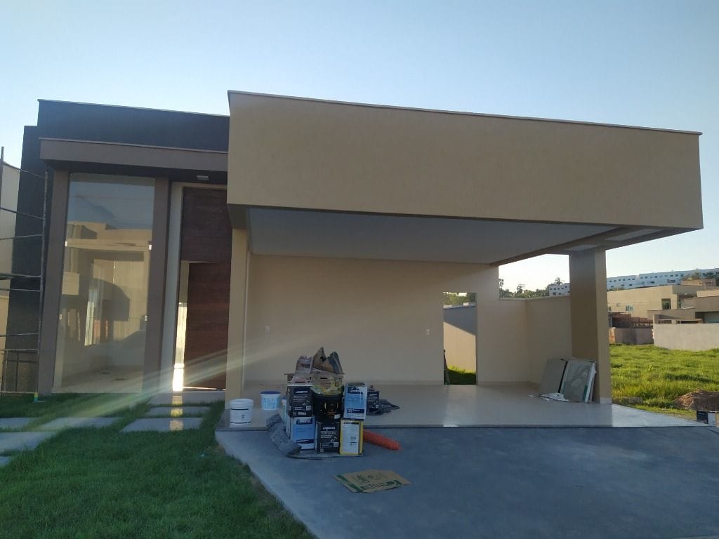 Casa à venda com 3 quartos, 162m² - Foto 1