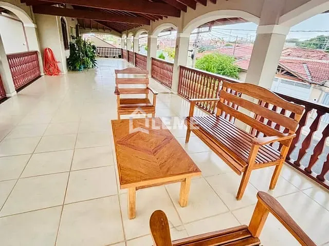 Casa com 600m² 4 quartos e 2 banheiros, à venda, no bairro Jardim São Domingos em Mococa