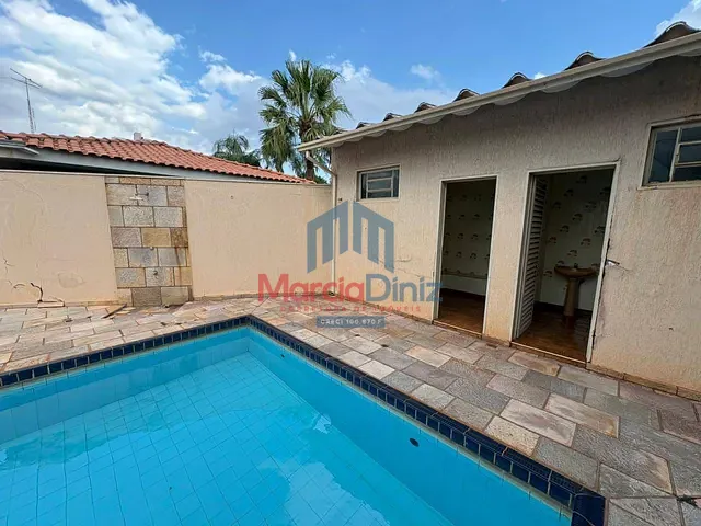 Casa com 786m² 4 quartos e 1 banheiro, à venda, no bairro Centro em Ituverava