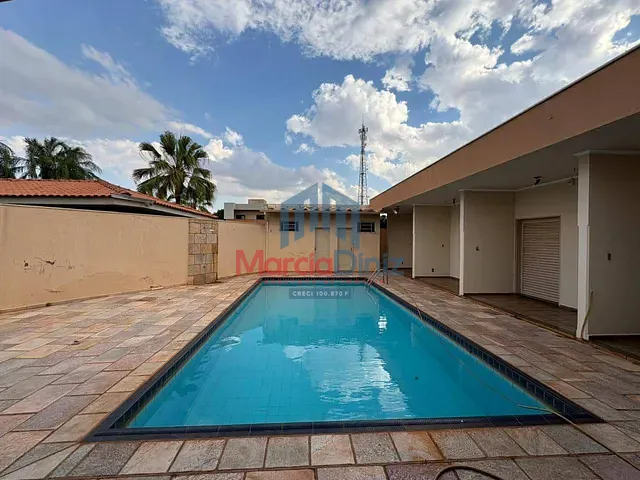 Casa com 786m² 4 quartos e 1 banheiro, à venda, no bairro Centro em Ituverava
