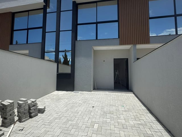 Casa 2 quartos e 3 banheiros, à venda, no bairro Ingleses do Rio Vermelho em Florianópolis