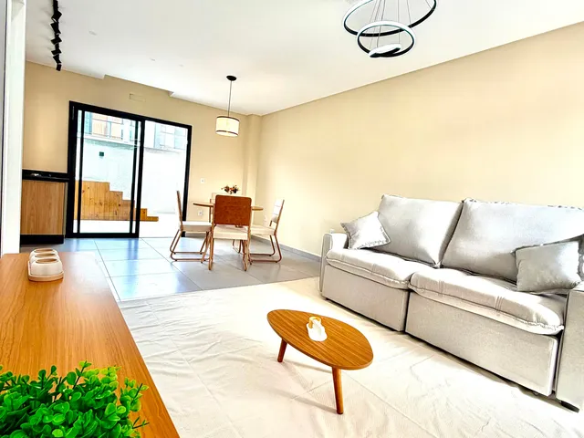 Casa 2 quartos e 3 banheiros, à venda, no bairro Ingleses do Rio Vermelho em Florianópolis