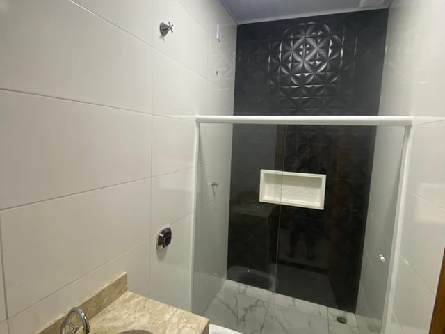 Casa com 250m² 2 quartos e 1 banheiro, à venda, no bairro Jardim das Oliveiras em Sinop
