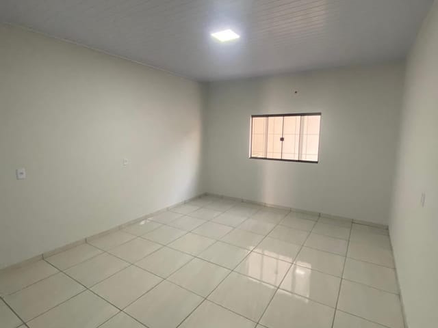 Casa com 250m² 2 quartos e 1 banheiro, à venda, no bairro Jardim das Oliveiras em Sinop