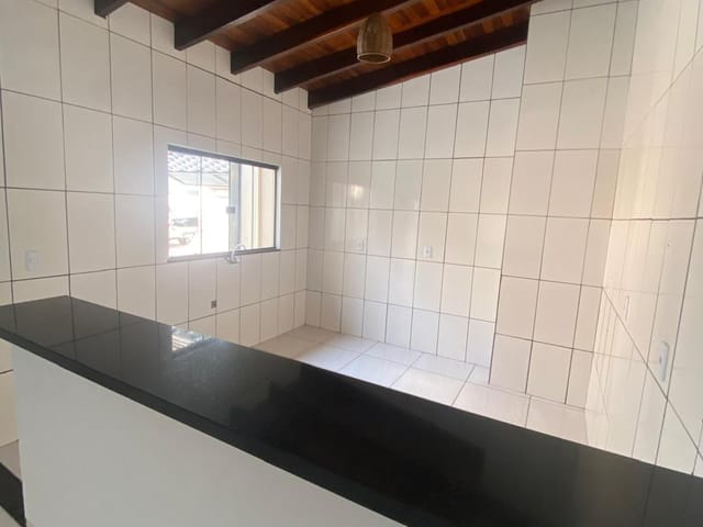 Casa com 250m² 2 quartos e 1 banheiro, à venda, no bairro Jardim das Oliveiras em Sinop