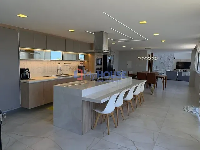 Casa com 450m² 3 quartos e 3 banheiros, à venda, no bairro Nossa Senhora da Vitória em Ilhéus