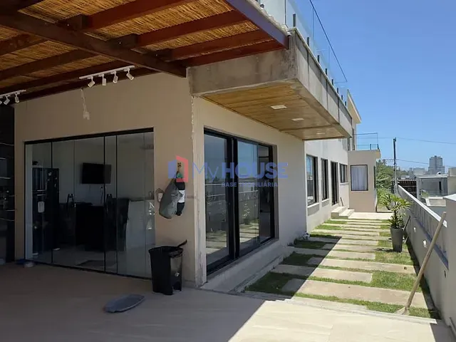 Casa com 450m² 3 quartos e 3 banheiros, à venda, no bairro Nossa Senhora da Vitória em Ilhéus