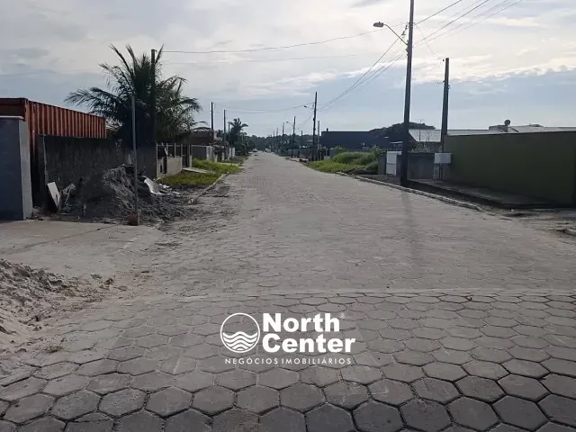 Casa com 163m² 2 quartos e 2 banheiros, à venda, no bairro Salinas em Balneário Barra do Sul