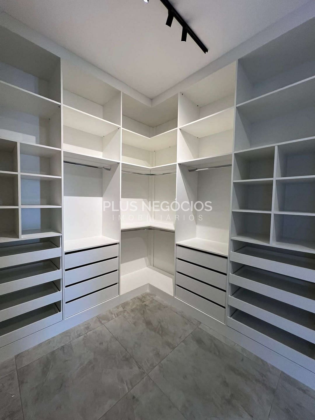 Casa, 3 quartos, 223 m² - Foto 27