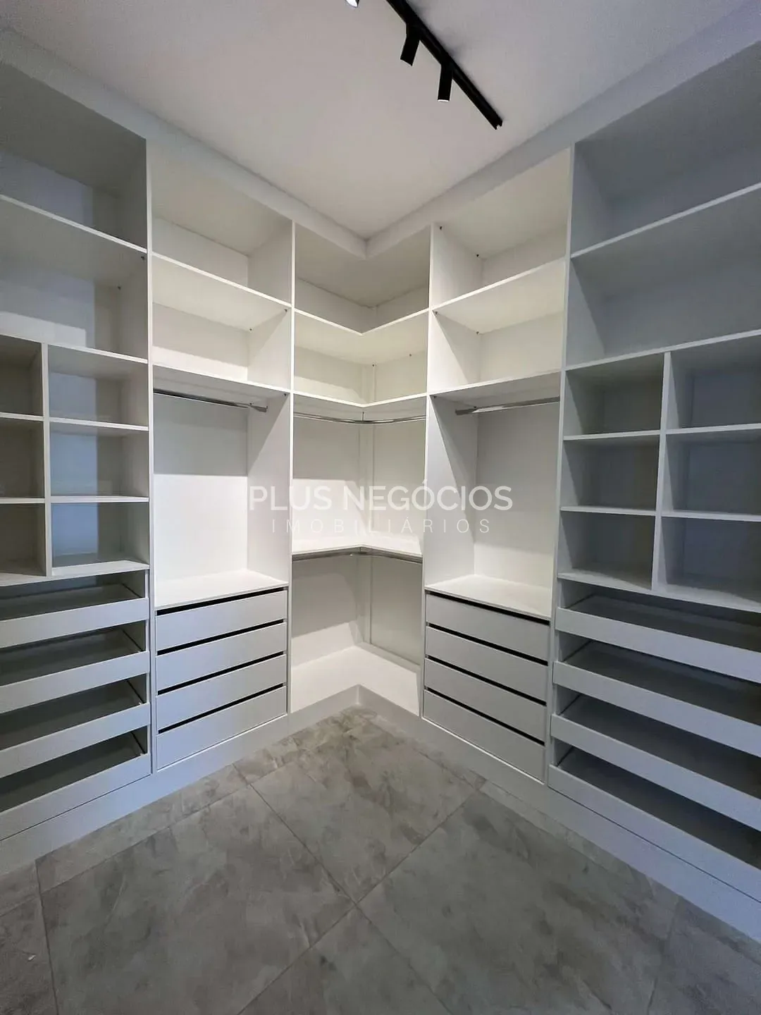 Casa, 3 quartos, 223 m² - Foto 27